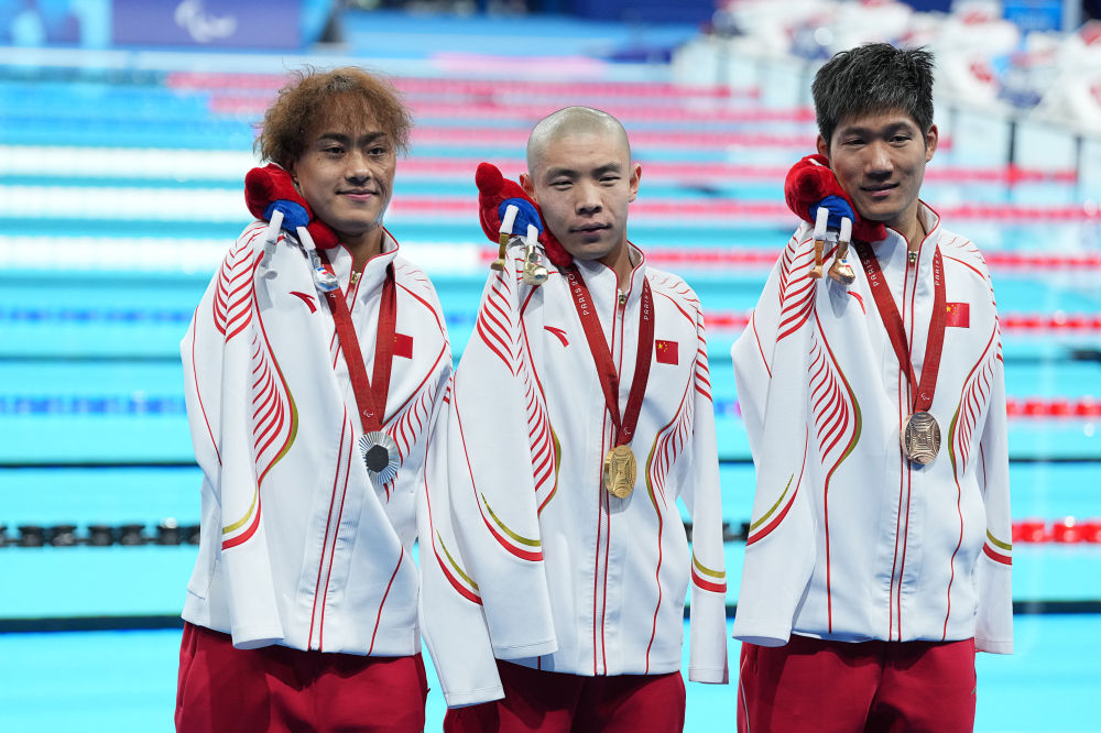 巴黎残奥会 传递“无臂飞鱼”的力量