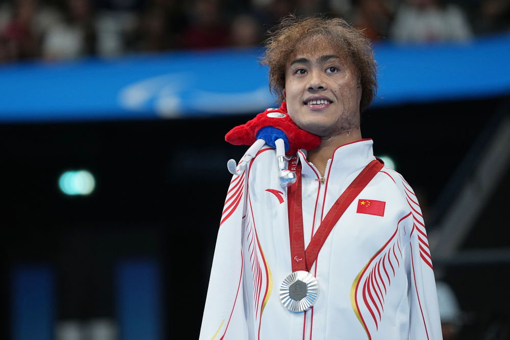 巴黎残奥会 传递“无臂飞鱼”的力量(图4)