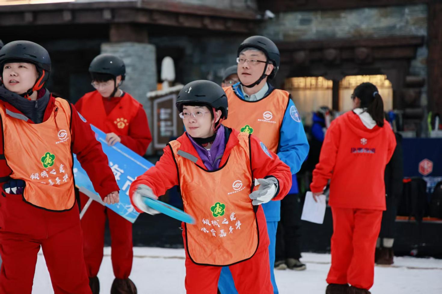 第九届中国残疾人冰雪运动季大众冰雪嘉年华南方主场活动在都江堰启幕(图2)
