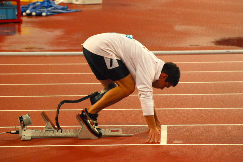 球盟会：视频]北京冬奥会和冬残奥会制服装备亮相