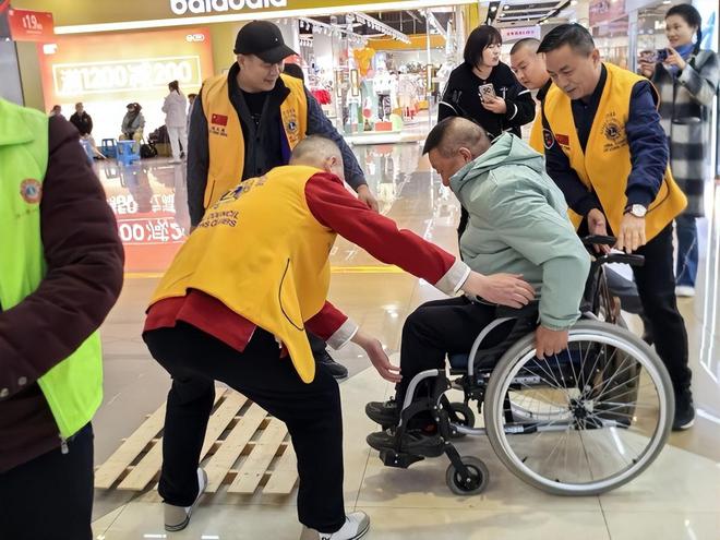 球盟会：陕西省第九届残疾人冰雪运动季活动暨肢残人轮椅趣味运动会(图4)