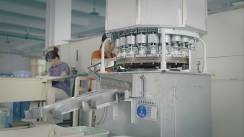 奥运消费拼出圈：“奥运经济”热辣滚烫 “中国智造”的周边产品卖爆了(图3)