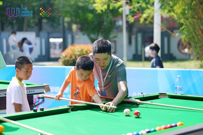 球盟会：人人上场运动无碍成都世运课程进社区助力残疾人体育“追光”(图2)