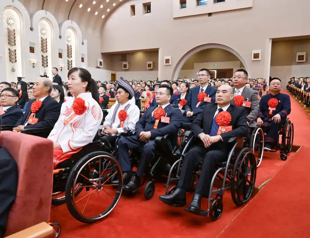 对这个群体要求“格外关心、格外关注”(图2)