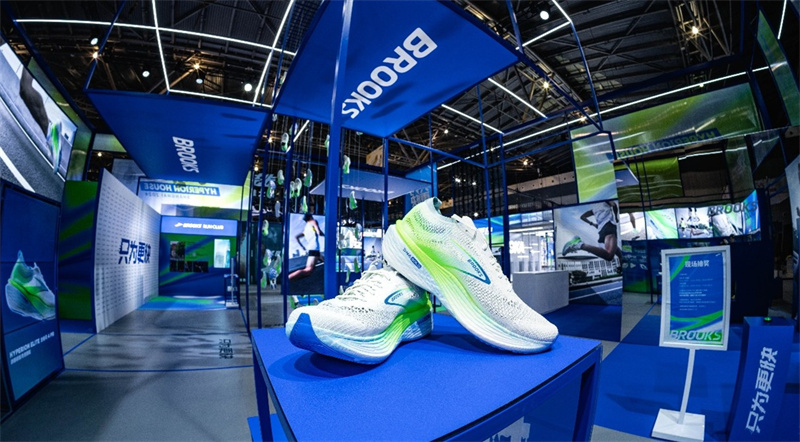 球盟会入口：BROOKS 2024年收入再创新高全球增长强劲 中国市场表现亮眼同比增长228%(图3)