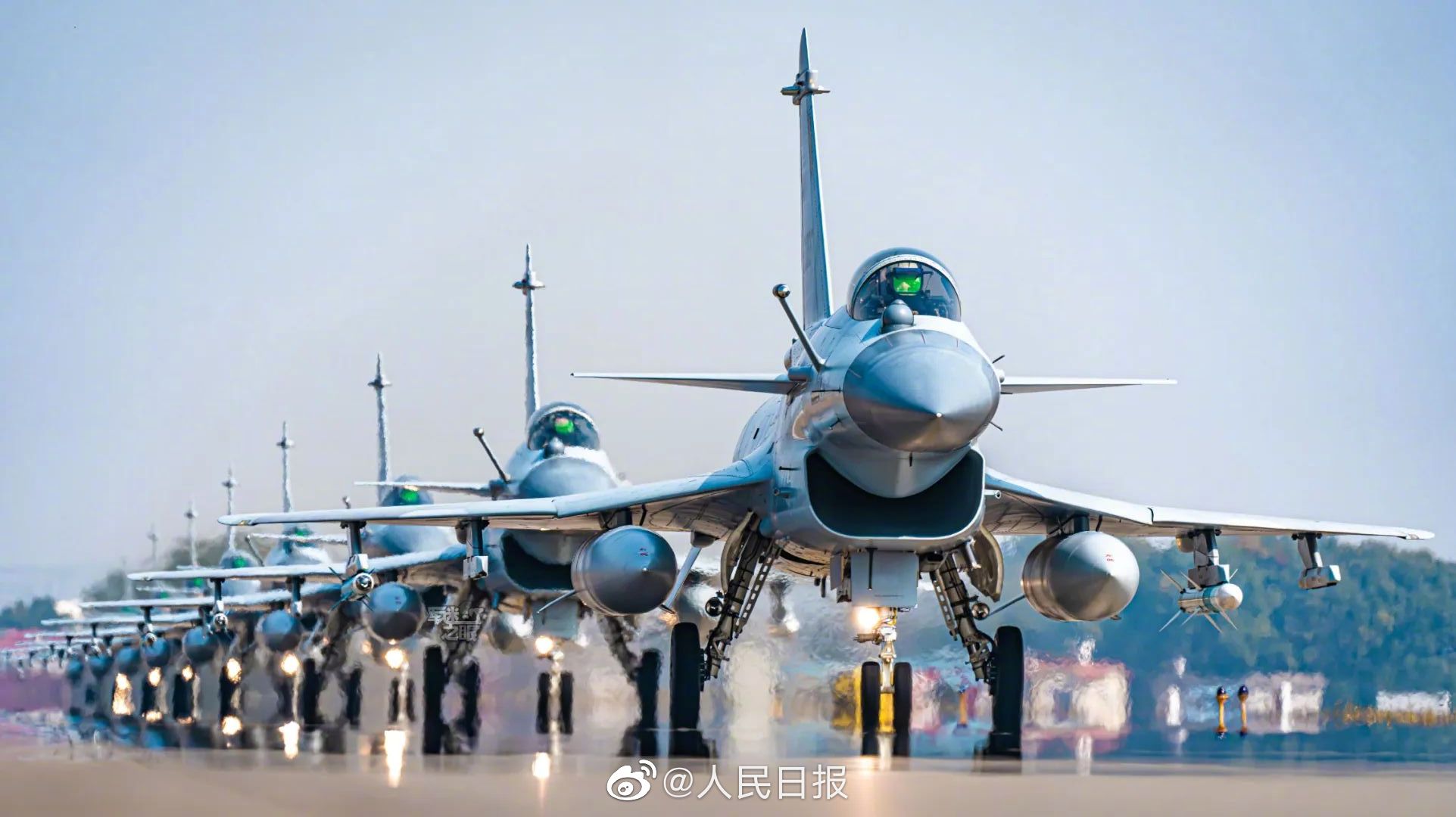 人民日报报告文学歼—10诞生记：龙腾东方(图3)