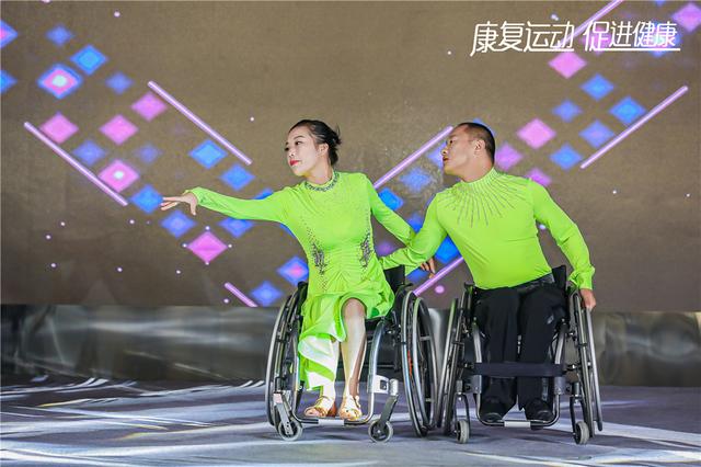 残疾人趣味运动会赛出友谊与笑容展现生命精彩