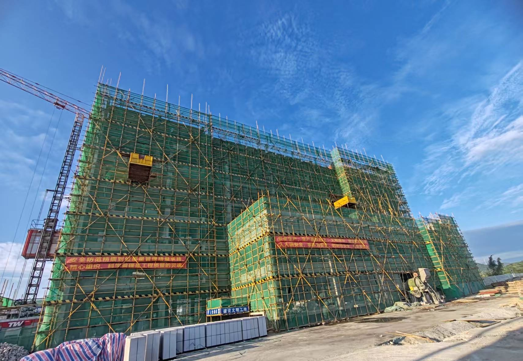 推动项目建设 为健儿备赛鼓劲——市领导调研市残疾人托养中心建设并慰问残特奥会运动员(图2)