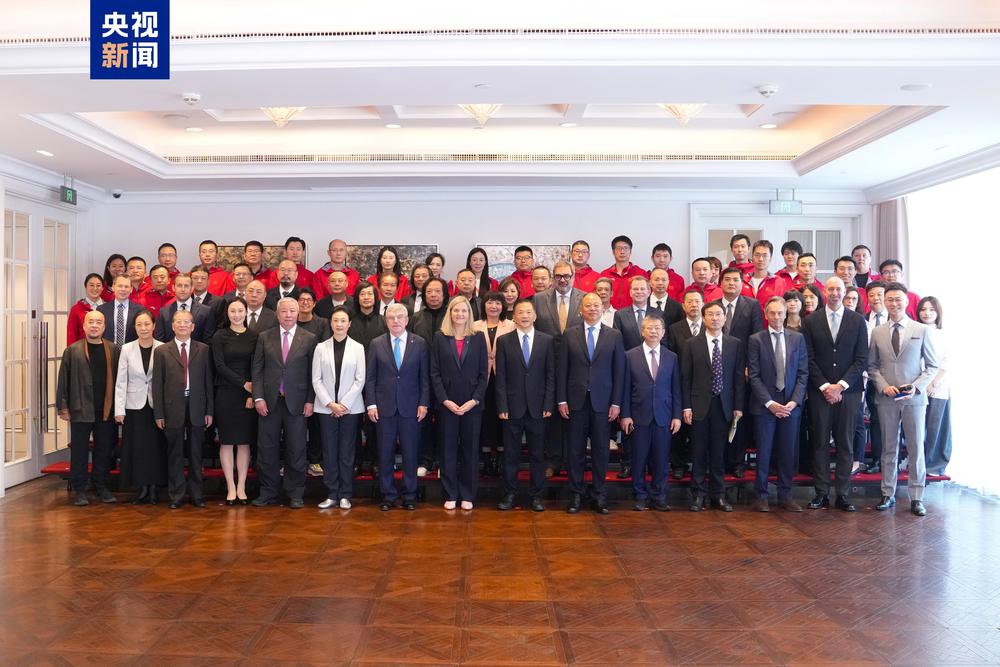 签约！中央广播电视总台与国际奥委会达成2026—2032年奥运会版权长款协议 总台26年米兰冬奥会报道标识发布(图5)