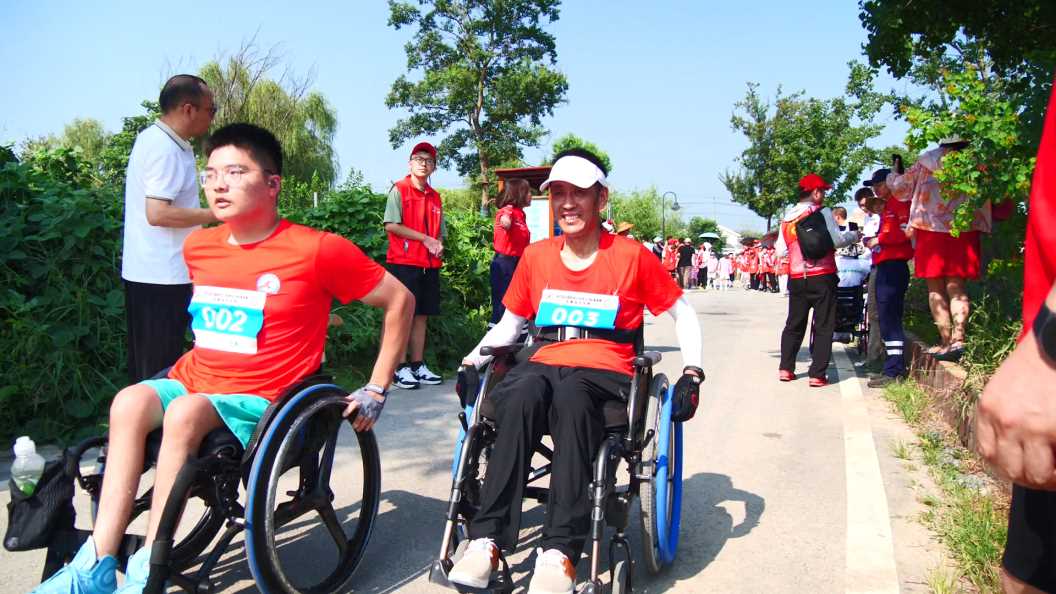 河声丨在无声世界里踢出最漂亮的生命回旋