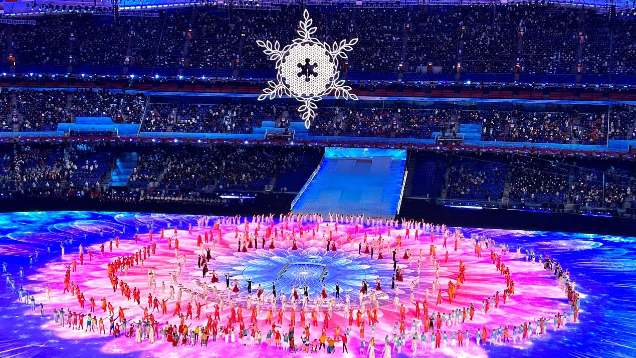 张艺谋：我最愧对的不是巩俐更不是陈婷而是因为我终身瘫痪的她