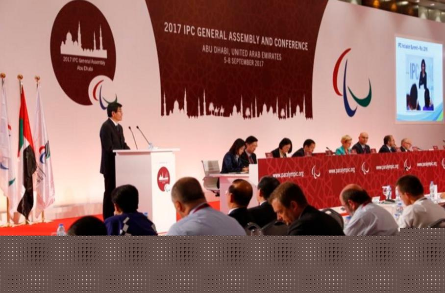 国际知名画家晨嫣曌《艳荷图》被世界著名梵蒂冈圣彼得大教堂收藏