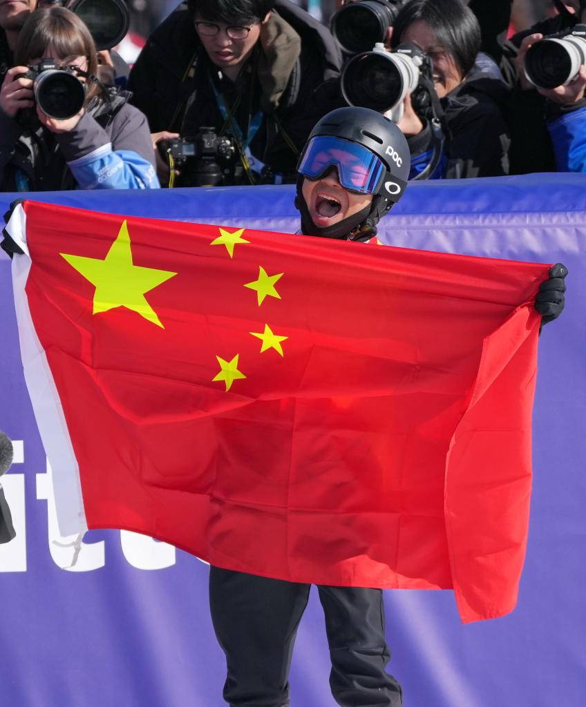 越坚持越幸运——记米兰冬残奥会残奥单板滑雪冠军武中伟(图3)