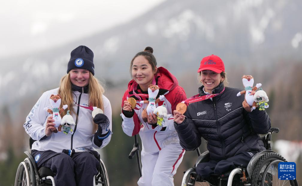 冬残奥会——高山滑雪女子回转（坐姿）：张雯静夺冠(图4)