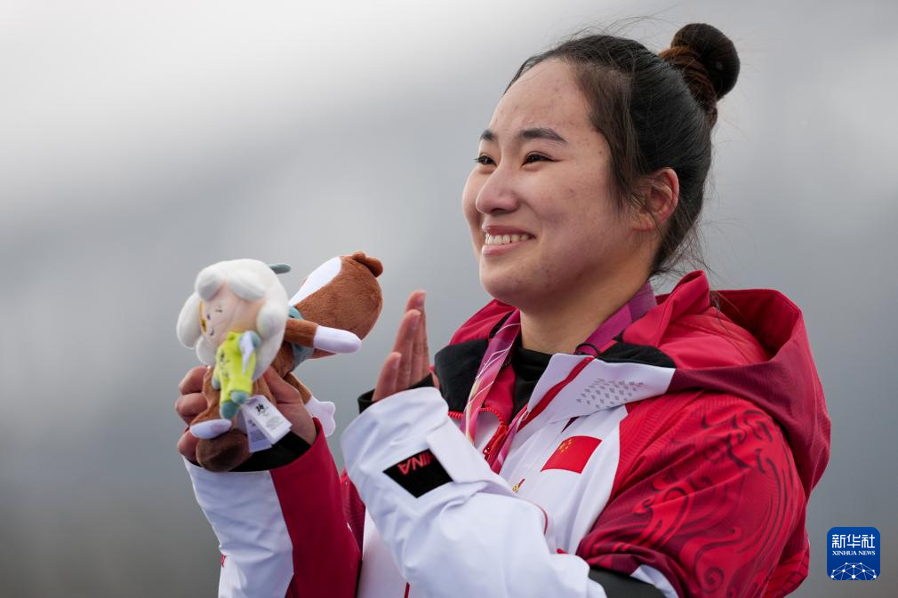 冬残奥会——高山滑雪女子回转（坐姿）：张雯静夺冠(图5)